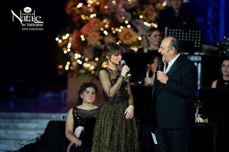 Immagini Concerto Di Natale.Ascolti Tv Lunedi 24 Dicembre 2018 Santa Messa Di Natale 12 9 Rai 1 Concerto Di Natale 13 4 Canale 5 Una Poltrona Per Due 13 1 Italia 1 Rb Casting