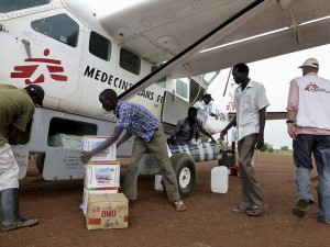 MSF teams unload cargo, Bentiu South Sudan