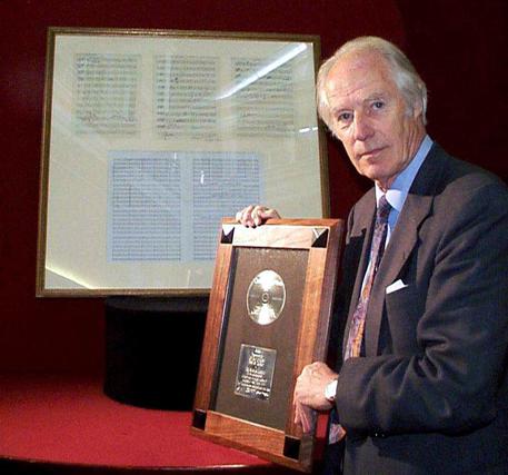 The Beatles producer, Sir George Martin dies at the age of 90