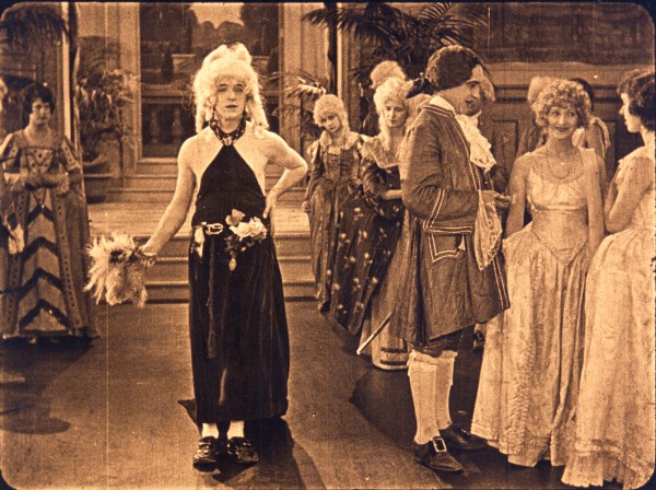Monsieur Don’t Care - Stan Laurel (c) fotogramma tratto dalla pellicola conservata presso la Cineteca Nazionale