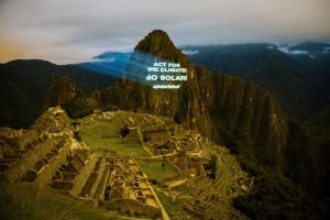 English Projection on Machu Picchu Ahead of UN Climate Summit Projektion in Machu Picchu