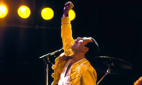 Queen-Rock-Montreal-Freddie-Mercury-222