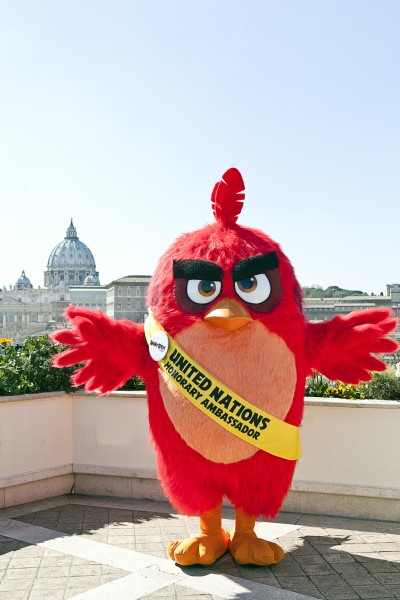 Red_Roma_Piazza-San-Pietro-Angry-Birds-Il-Film-Red-a-Roma-202662